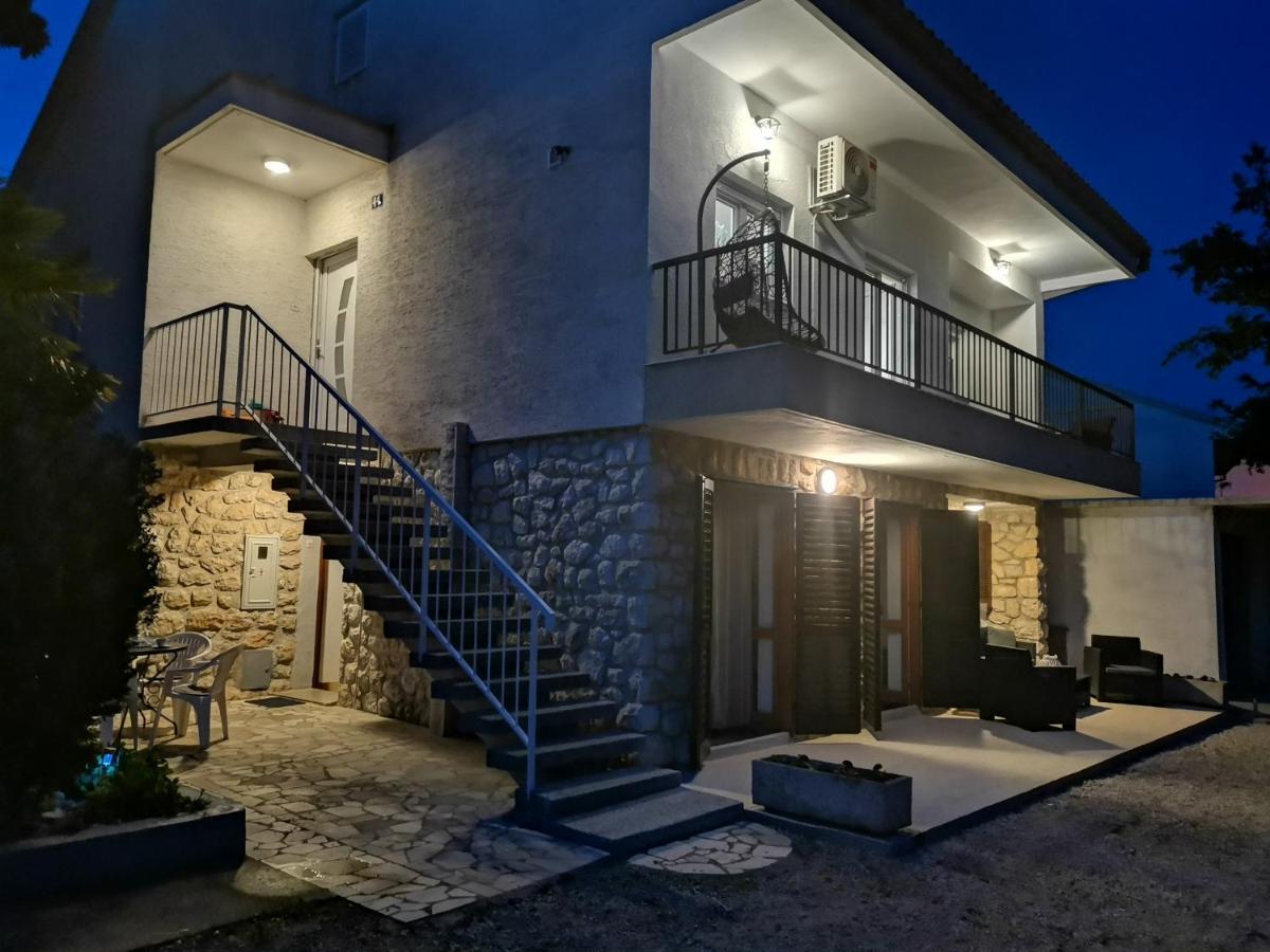 Apartment Lora تْسْغيكفانِتْسا المظهر الخارجي الصورة