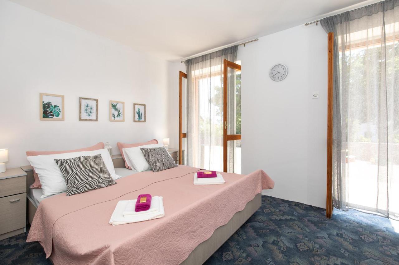 Apartment Lora تْسْغيكفانِتْسا المظهر الخارجي الصورة