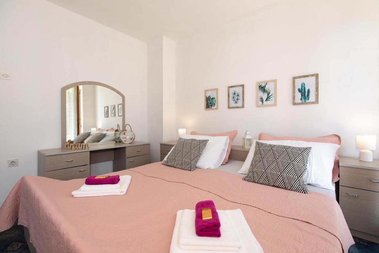 Apartment Lora تْسْغيكفانِتْسا المظهر الخارجي الصورة