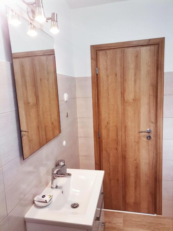 Apartment Lora تْسْغيكفانِتْسا المظهر الخارجي الصورة